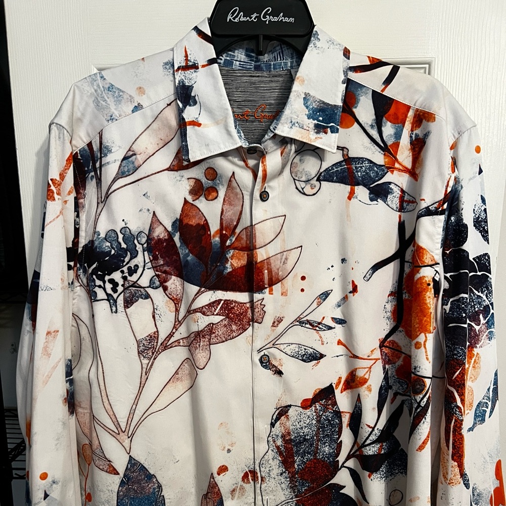 Robert Graham XXL beautiful colors. Flip cuff
